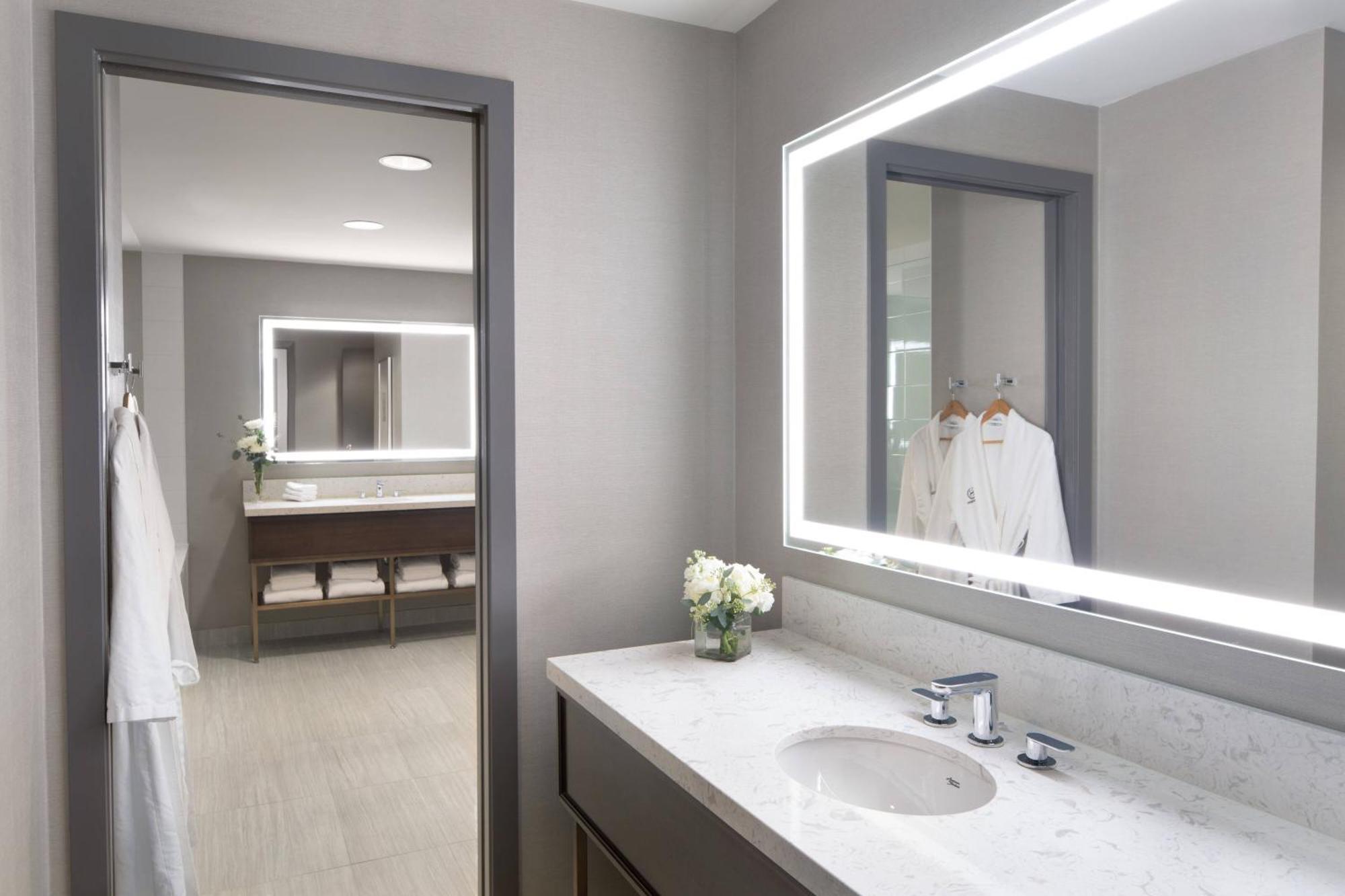 Sheraton Vancouver Guildford Hotel Surrey Extérieur photo