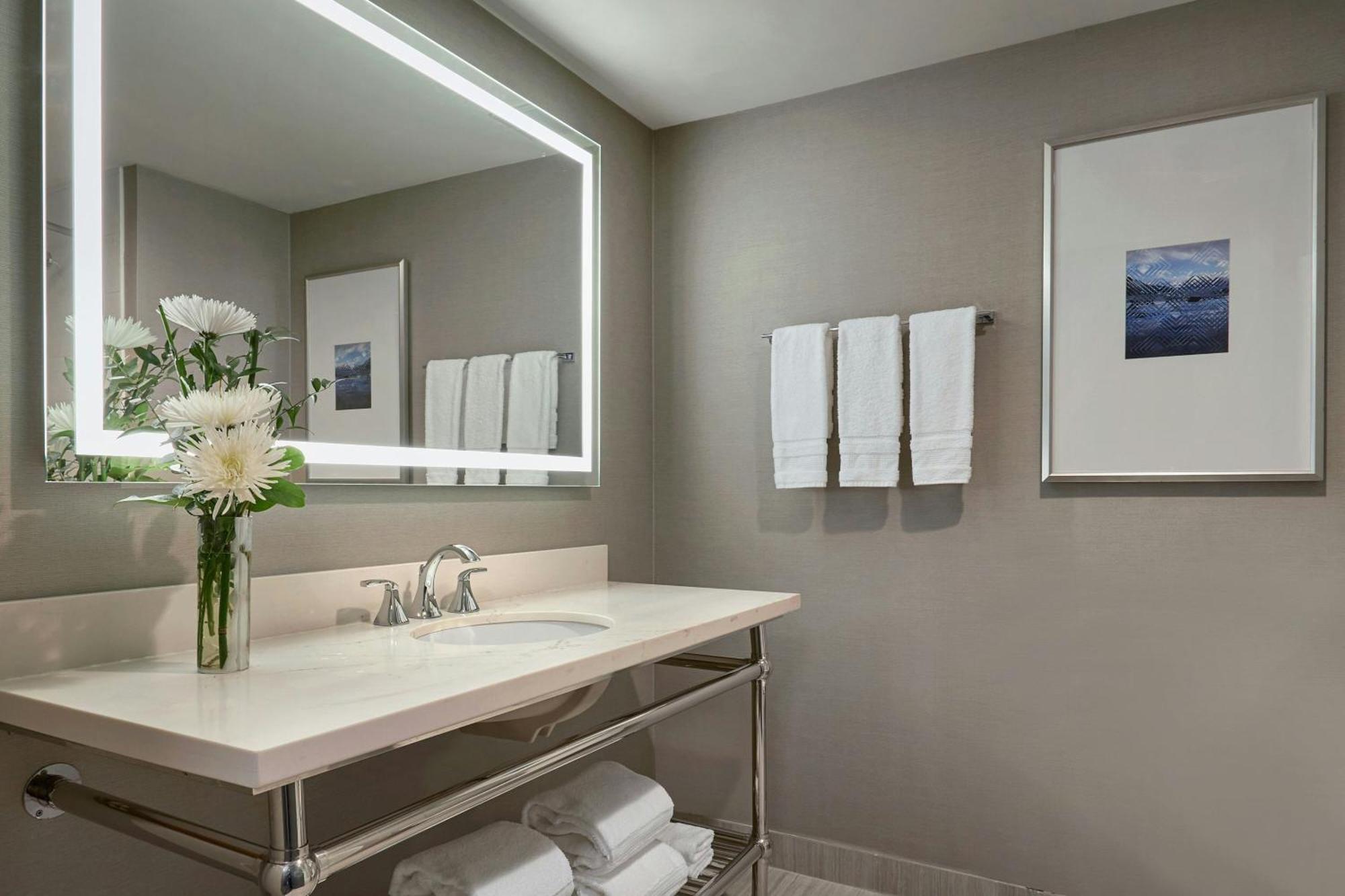 Sheraton Vancouver Guildford Hotel Surrey Extérieur photo